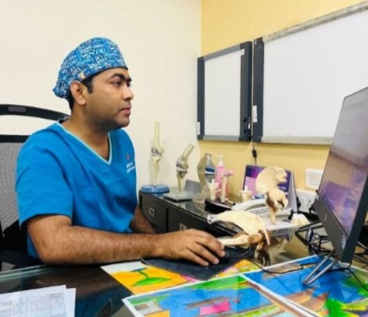 Dr. Pranabesh Sarkar | Orthopaedic Surgeon in Newtown | MBBS, DNB cover photo