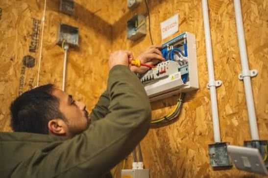 Ayush Ranjan | Electrician Shapoorji | Electrical Repair & Home Electrician Service in Newtown cover photo