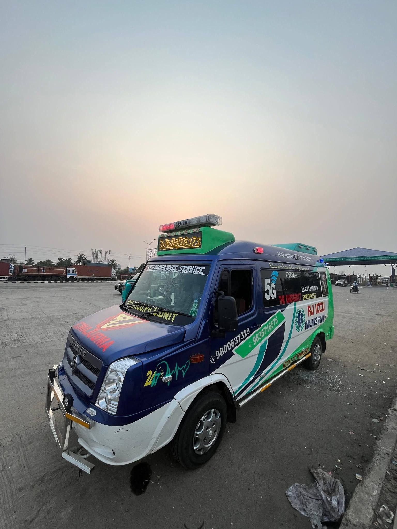 RJ ICU Ambulance Services | Critical Care, ICU & AC Ambulance in Bolpur photo 3